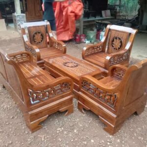 Kenali karakteristik kayu jati sebagai furniture