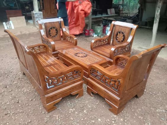 Kenali karakteristik kayu jati sebagai furniture