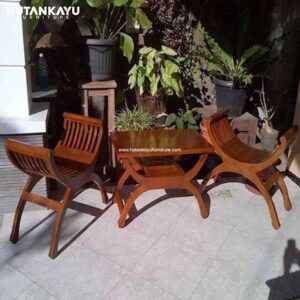 Kursi Teras Setengah Lingkaran