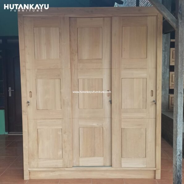 Lemari-Pakaian-Sliding-3-Pintu-Hutankayu-Furniture-Mebel-Jati-Jepara-01