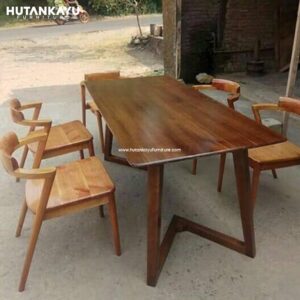 Meja Makan Cafe Kursi 5 Segitiga