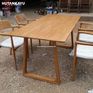 Meja Makan Cafe Persegi Hiroshima Jok