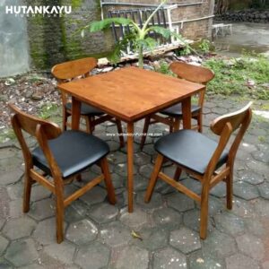 Set Meja Makan Danish