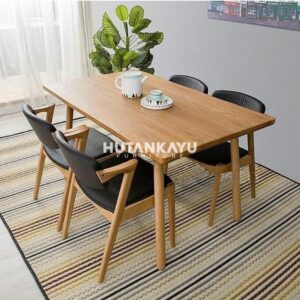 Meja Makan Hagia
