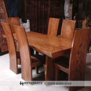 Meja Makan Trembesi Zeus