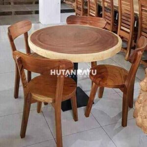 Meja Makan Trembesi Medusa