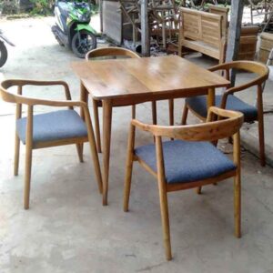 Set Meja Makan Rogi