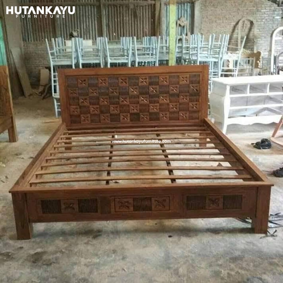 Tempat Tidur Dipan Minimalis Jati Ukir Hutankayu Furniture Mebel Jati Jepara 01