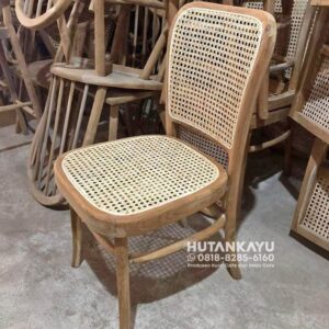 Kursi Cafe Kelvos  Kursi Kafe Resto (2)