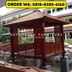Gazebo Kayu Kelapa Glugu 3×3 Meter Pagar Motif Tertutup