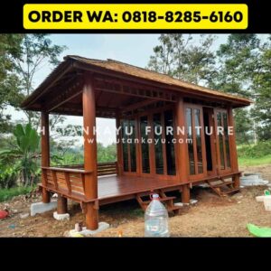 Gazebo Kayu Kelapa Glugu 3×5 Meter Model Setengah Tertutup