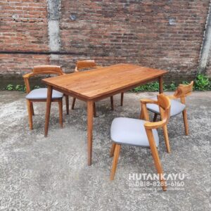 Set Meja Makan Bella