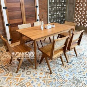 Set Meja Makan Kayla