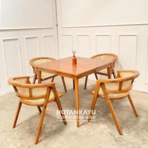 Set Meja Makan Nicco